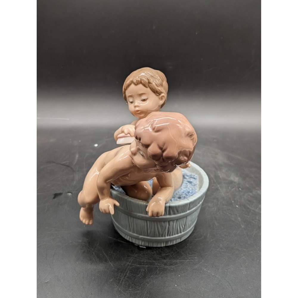 Lladro 5411 Wash Day Children in Bathtub Porcelain Figurine Glossy Spain Retired